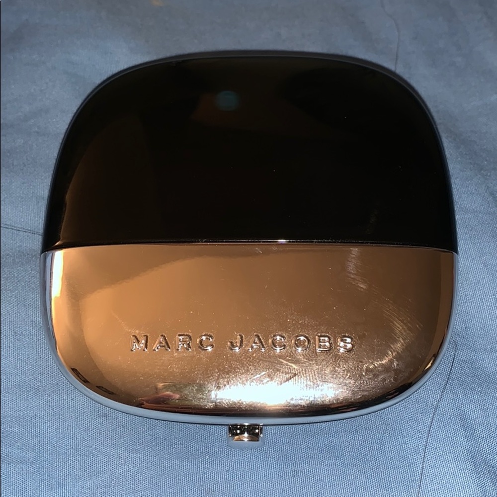 Marc Jacobs Accomplice Instant Blurring Powder